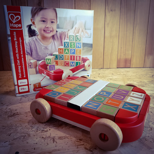 CARRETTO DA TRAINARE CON CUBI DI LEGNO CON LETTERE