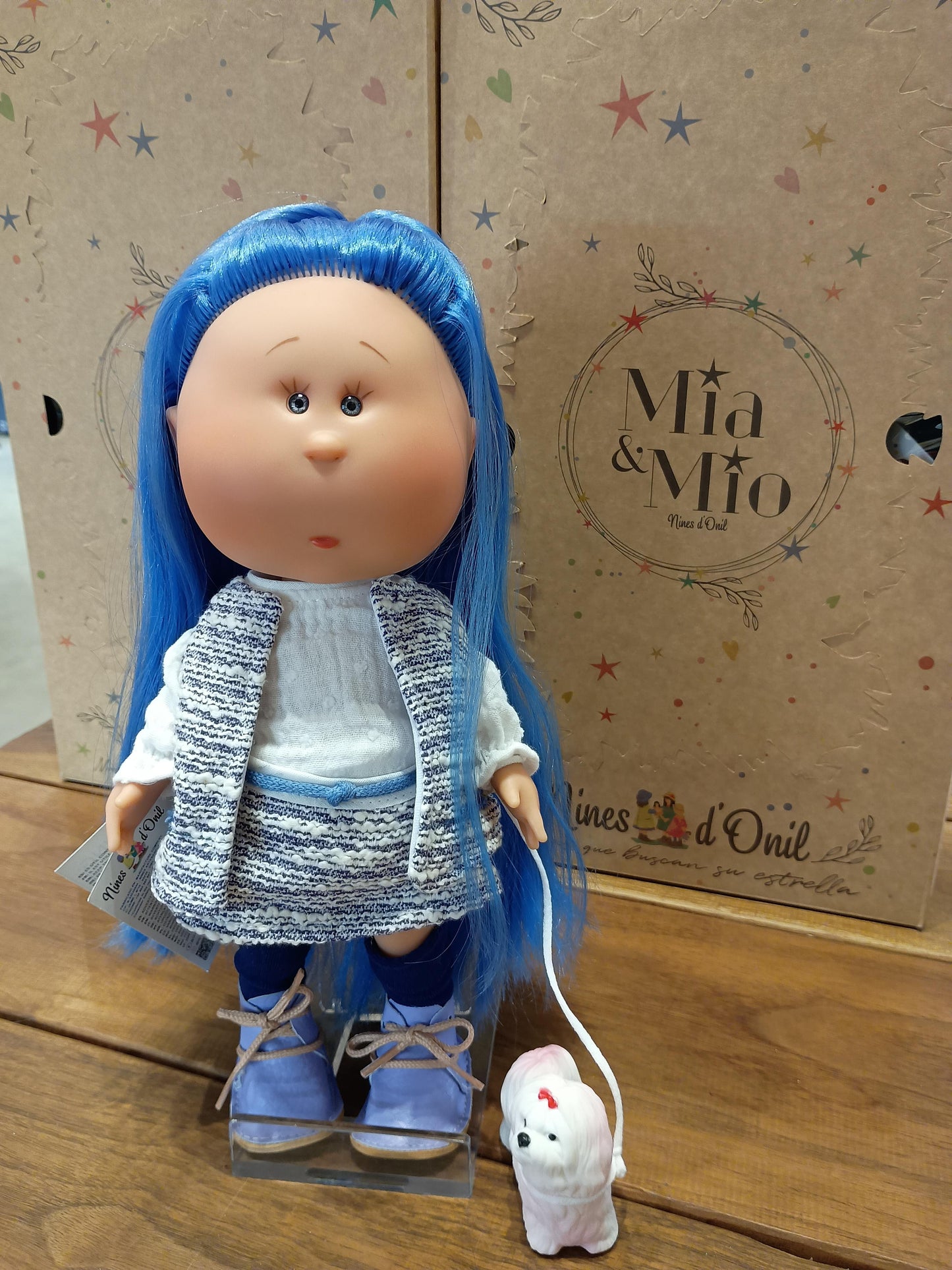 BAMBOLA MIA CON CAGNOLINO CAPELLI BLU NINES D'ONIL