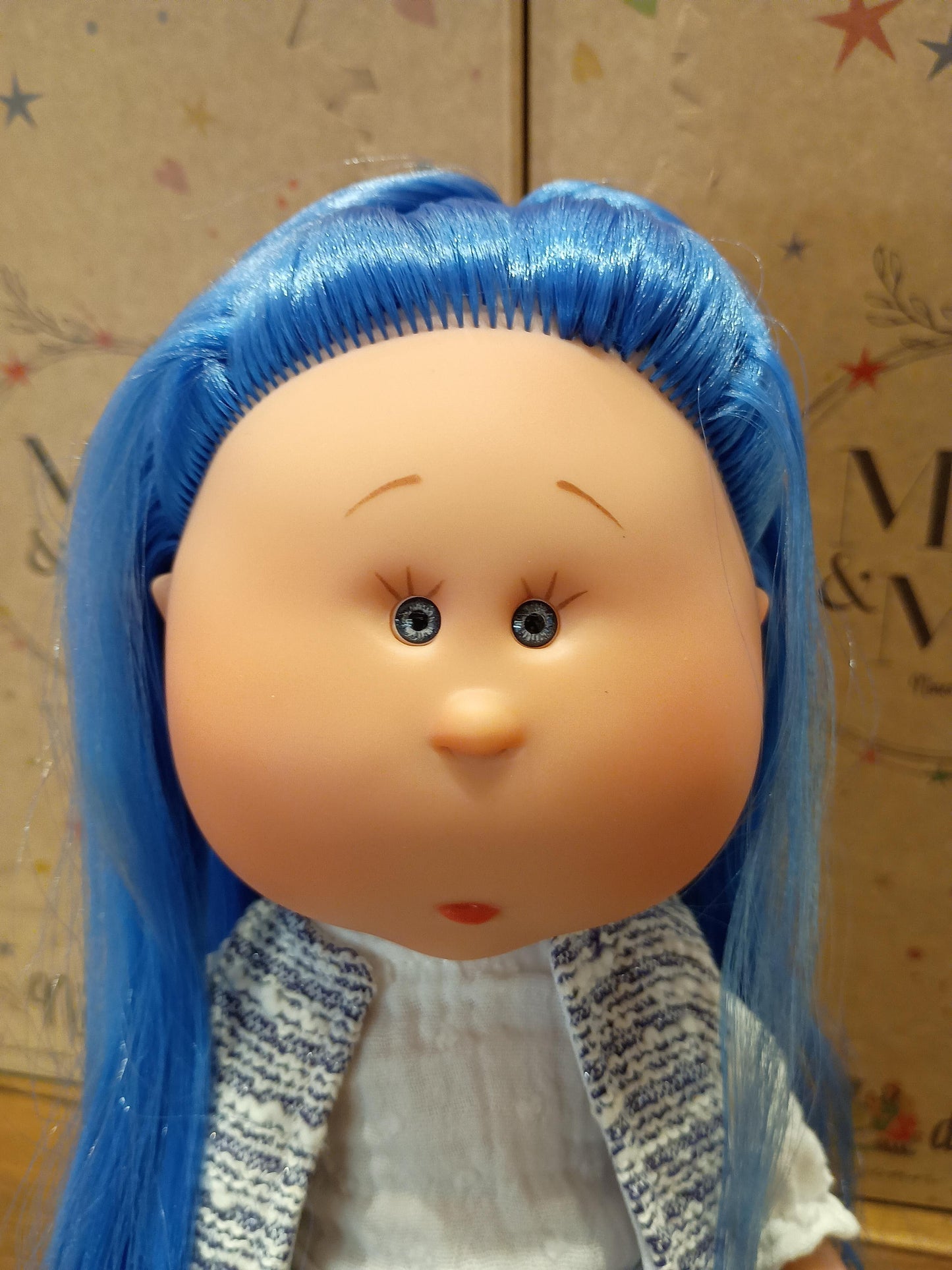 BAMBOLA MIA CON CAGNOLINO CAPELLI BLU NINES D'ONIL