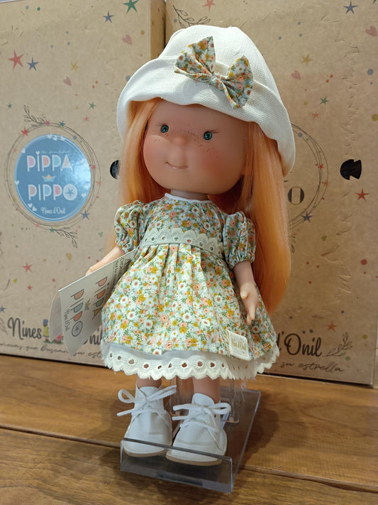 BAMBOLA PIPPA CON CAPELLI LUNGHI E CAPPELLINO NINES D'ONIL